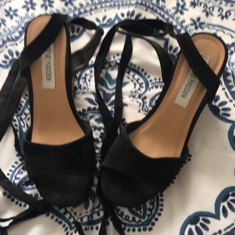 Wrapped sandals suede